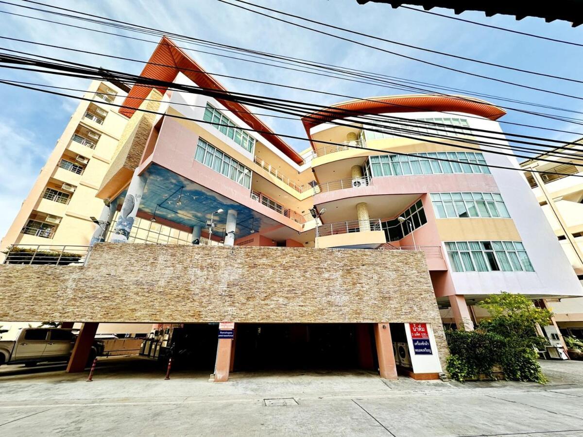 Ban Rong Khoei Wisdom Burg Bangsaen, Pool, Gymアパートホテル エクステリア 写真
